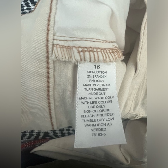 NWOT a.n.a High Rise straight jeans…size 16. Tan/cream in color. - Picture 8 of 8